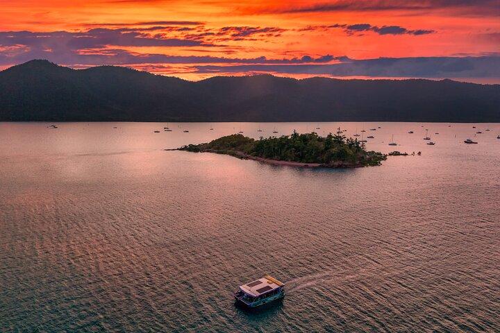 Airlie Beach Glass bottom boat Scenic Sunset Tour