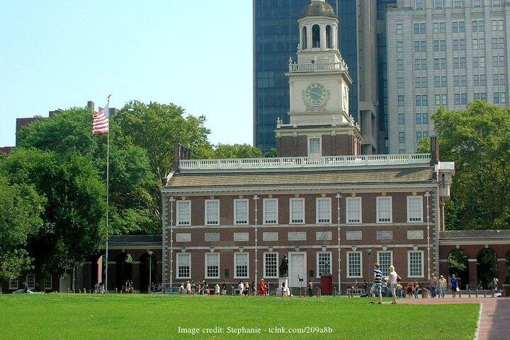 Explore Philly's Highlights on a Private 4h Walking Tour