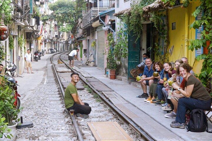 Hanoi City Tour : Hanoi Highlights and Hidden Gems
