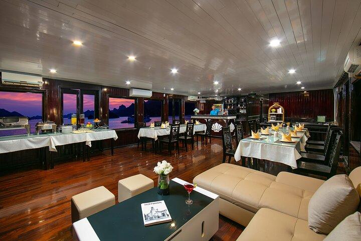 Halong Fantasea Cruises - 2 Days 1 Night Tour From Hanoi