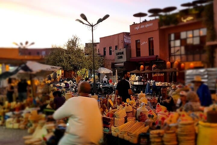 Marrakech : Guided Shopping Tour in the Souks