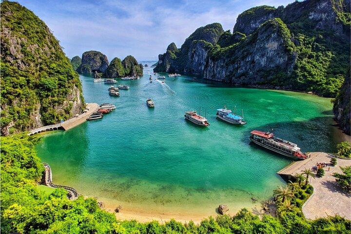 10 Days Southeast Asia Tour with Accommodation