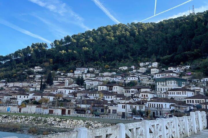 From Tirana: Berat UNESCO & Belshi Lake Full-Day Tour