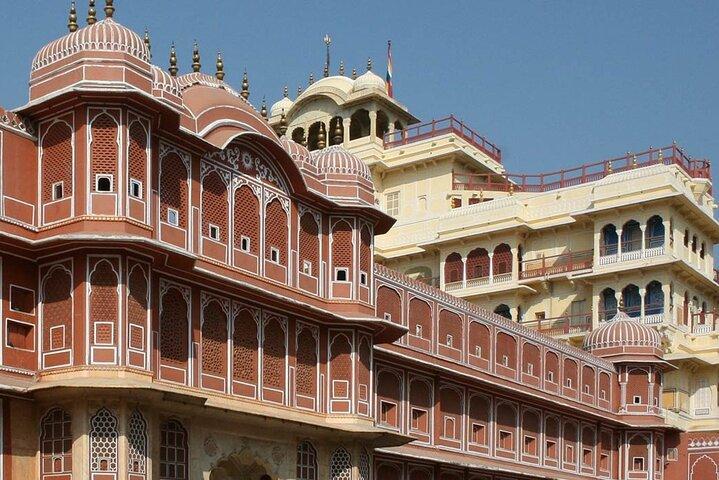 Private Jaipur City Tour from Delhi by Car