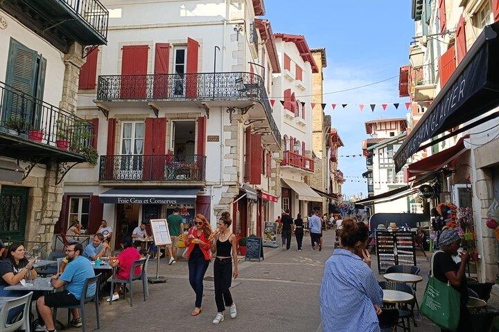Private French Coast Tour: Bayonne, Biarritz & St-Jean-de-Luz