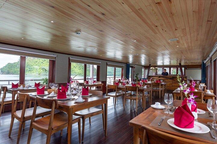 Amazing Sails Cruise - Bai Tu Long Bay Day Tour - Cabin Included