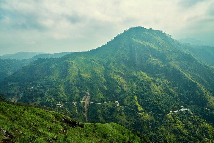 Private Tour Trek to Little Adam's Peak and Nine Arches Bridge