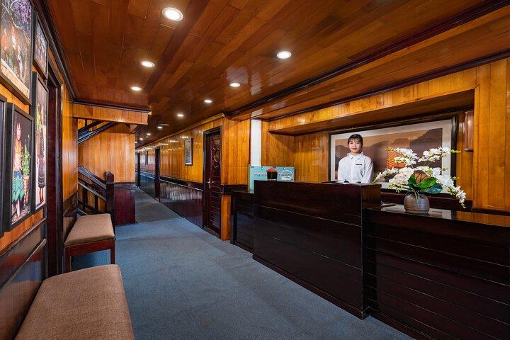Hera Classic Cruise 3D2N – Explore Halong Bay from Hanoi