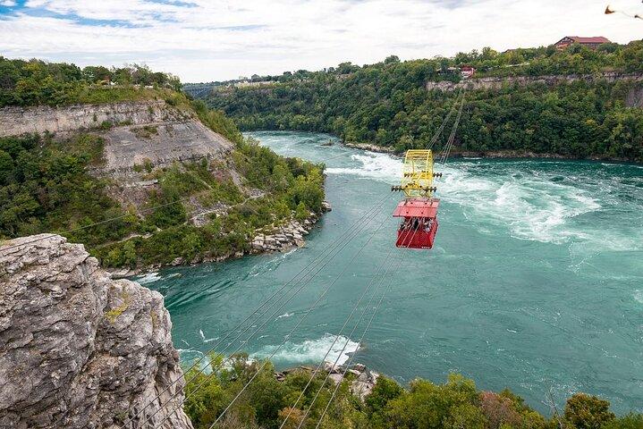 Niagara Falls Day Tour from Toronto Airport with Boat & Journey