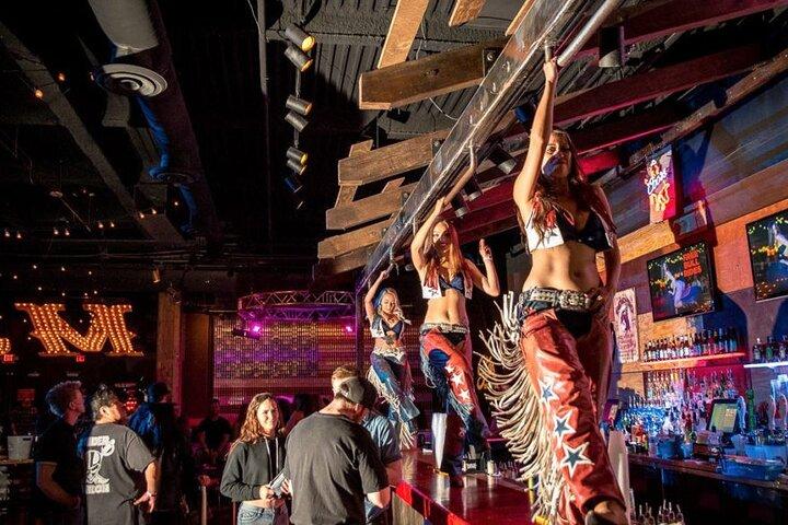 Vegas Country Bar Crawl: Party Bus & Drinks Included