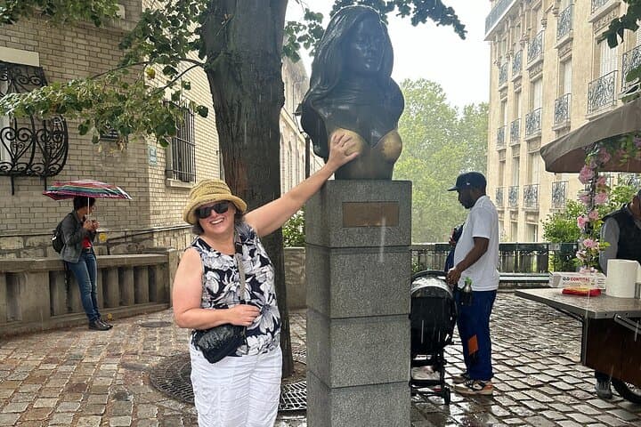 Montmartre Sacre Coeur Tour with Local guide