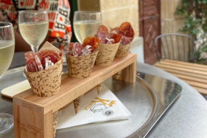 Full day Bordeaux Historic Gourmet Walking and Médoc Tour