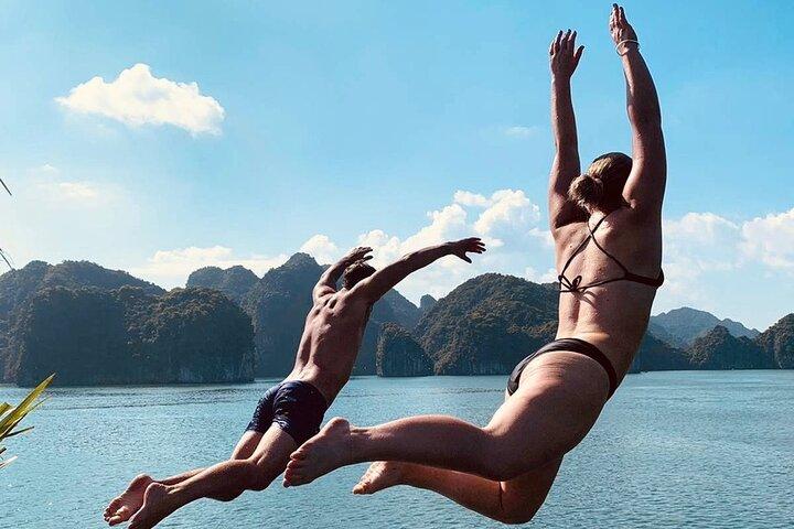 Lan Ha-Halong Bay Cruise 1 Day: Kayaking, Lunch, Avoid the crowds