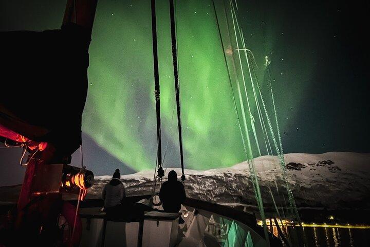 Luxury Northern Lights Yacht Cruise with Hot Tub from Tromsø