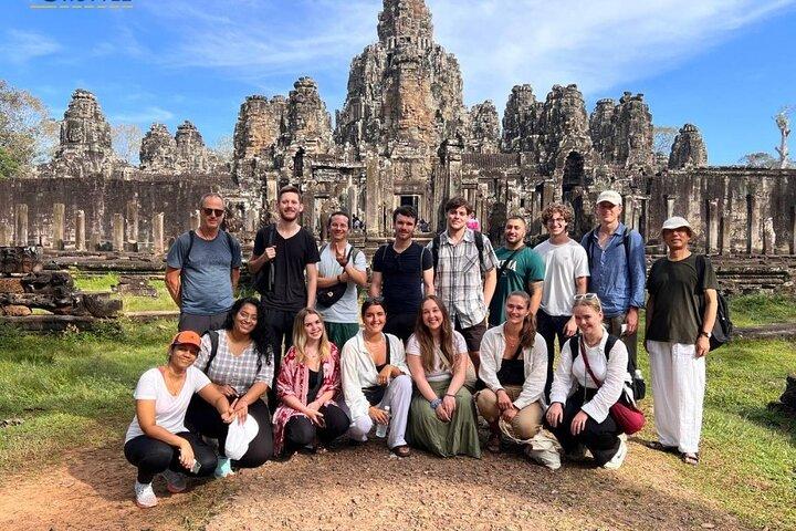 Full day Tuk Tuk Small Tour Of The Oldest Angkor Temples