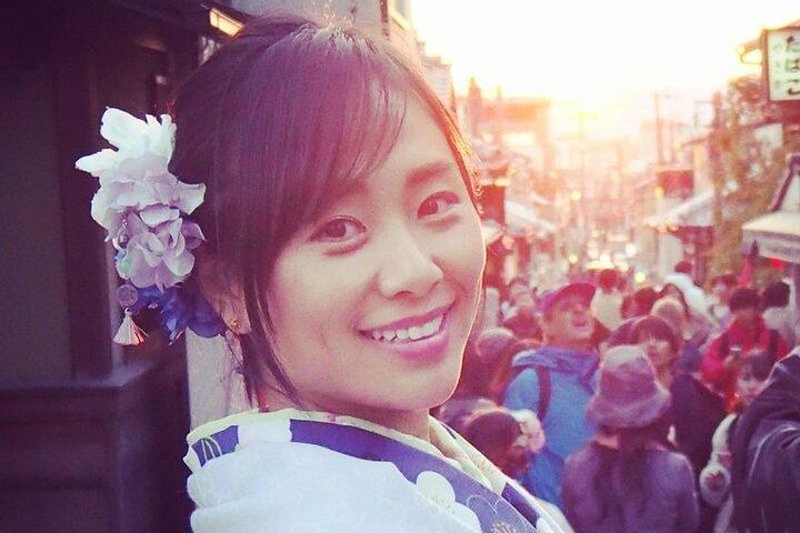 Kyoto One-day Taxi Tour by an Ivy Leaguer Guide & Photographer
