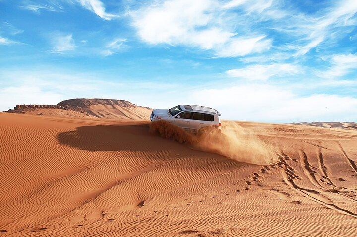 Dubai Morning Desert Safari Lahbab – Private 4x4, Sandboarding