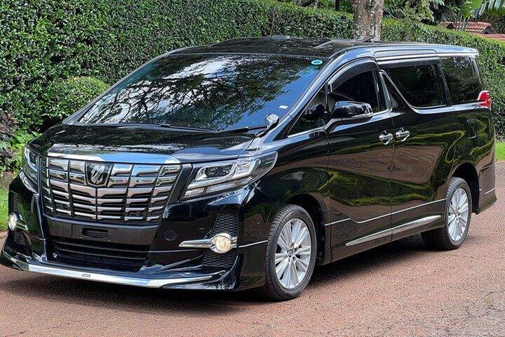 Private Transfer Hong Kong City to Hong Kong Airport HKG by Van