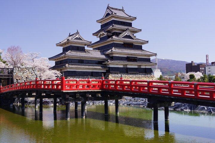 Matsumoto Private One Day Tour from Nagano