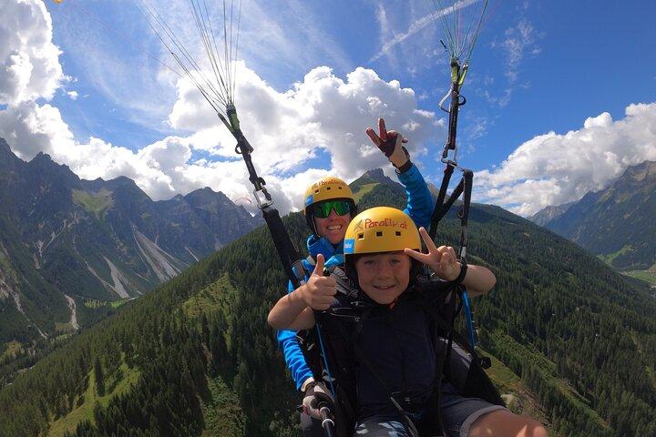 Paragliding & Tandemflüge with World Champion & Team, Stubaital