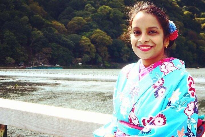 Kyoto One-day Taxi Tour by an Ivy Leaguer Guide & Photographer