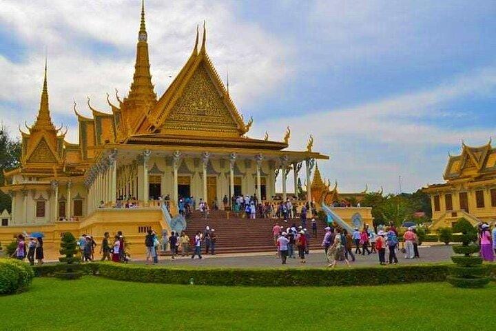 Phnom Penh Full Day Tour with Sunset Cruise on the Mekong River