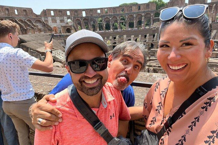 Private tour: Colosseum, Roman Forum, Palatine Hill - VIP Service