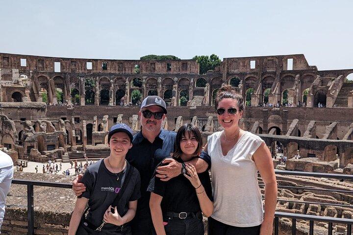 Private tour: Colosseum, Roman Forum, Palatine Hill - VIP Service