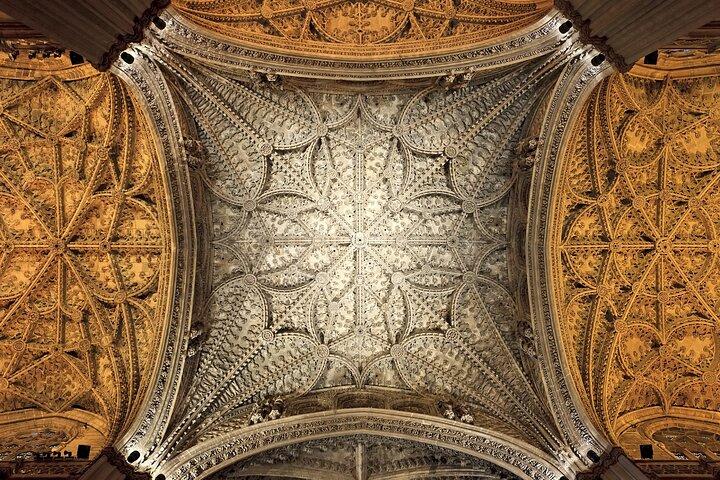 Alcazar of Seville Guided tour with Skip the Line Access
