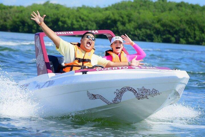 Exciting Speedboat Guided Tour in Cancun!
