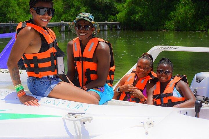 Exciting Speedboat Guided Tour in Cancun!