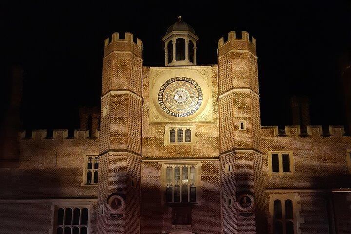 Private Guided Tour Secrets of the Six Wives Hampton Court Palace