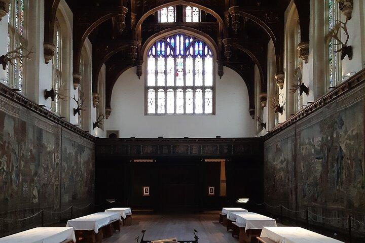 Private Guided Tour Secrets of the Six Wives Hampton Court Palace