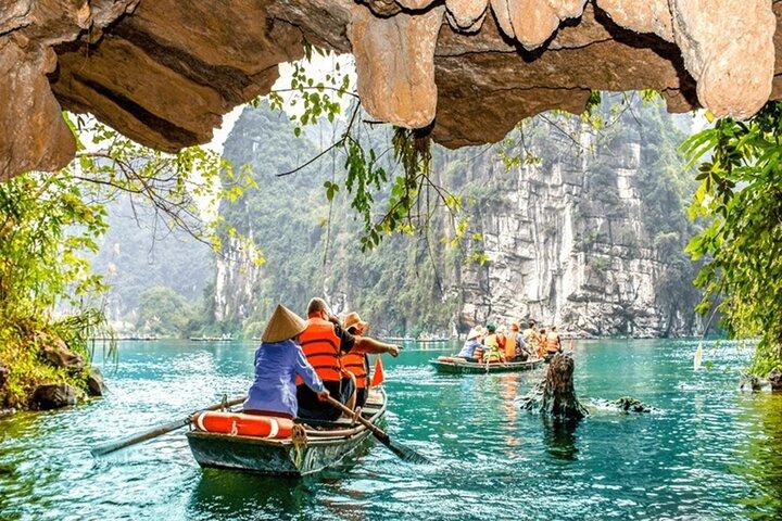 Ninh Binh Tour Bai Dinh Trang An Mua Cave Small Group Limousine