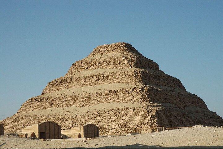 Full Day Guided Private Tour in Memphis Sakkara and Dahshur