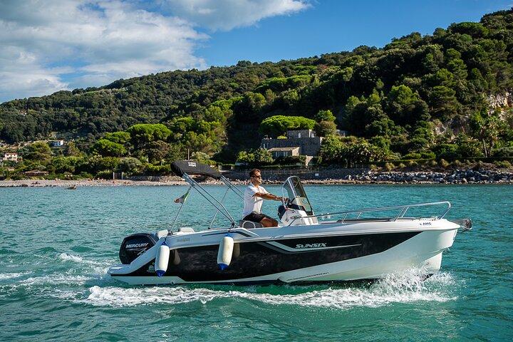 Private Boat Tour Cinque Terre and Portovenere - Sunsix
