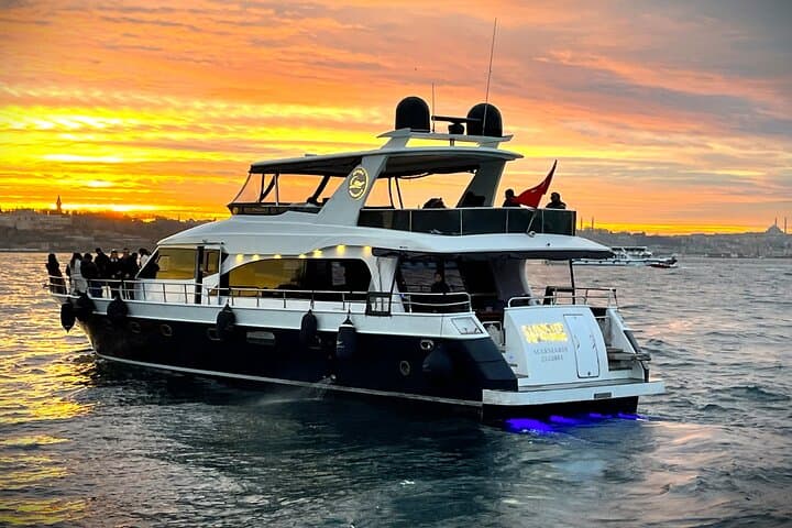 Luxury Sunset Yacht Cruise on the Bosphorus – Refresh & Relax