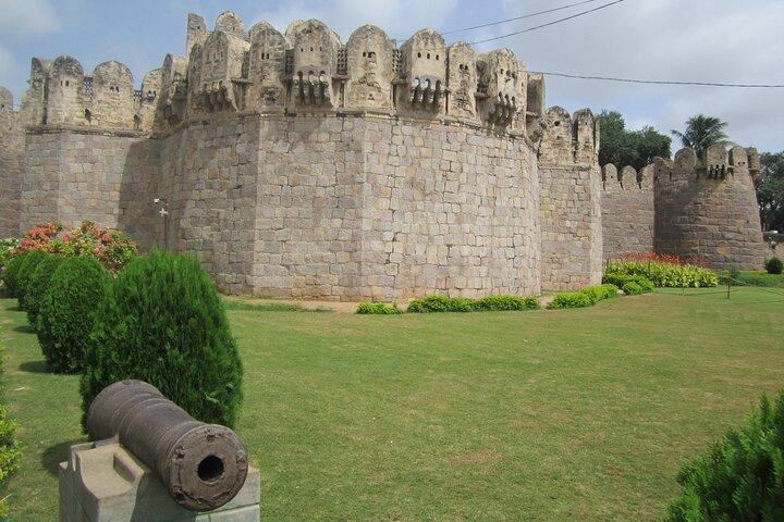 Cult Immersions 3 - Golkonda Fort & Qutb Shahi Tombs Tour 4 hrs
