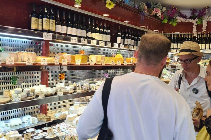 Parisian Happy Hour Food Tour with a Small Group