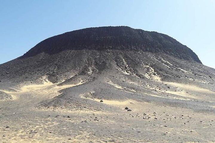 White & Black Desert Marvels and Bahariya Oasis Tour One day