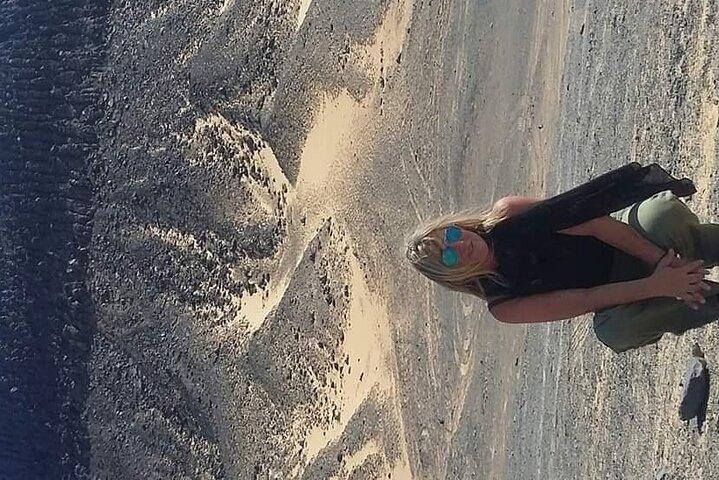 White & Black Desert Marvels and Bahariya Oasis Tour One day