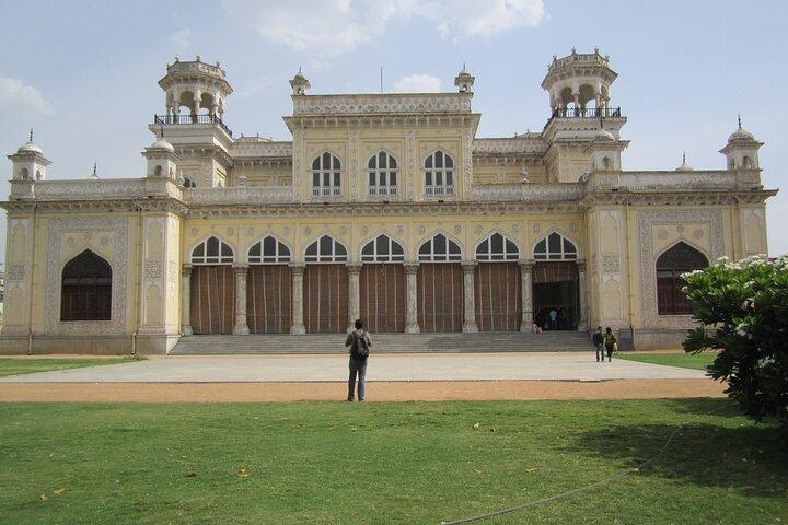 Cult Immersions 2 - Charminar & Chowmahallah Palace Private Tour