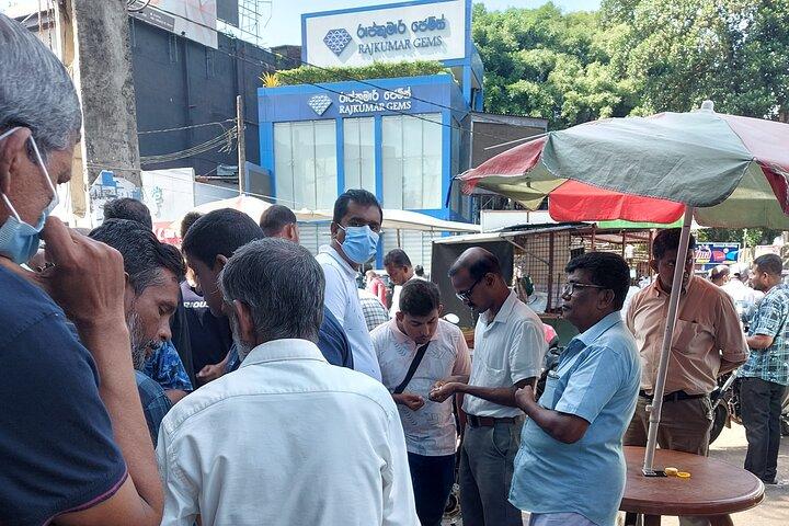 Explore the Gemstone Industry in Ratnapura