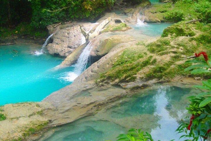 Private Tour to Dunns River and Blue Hole from Montego Bay