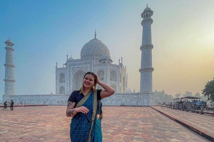 Taj Mahal Sunrise Private Guided Tour with Agra City Highlights