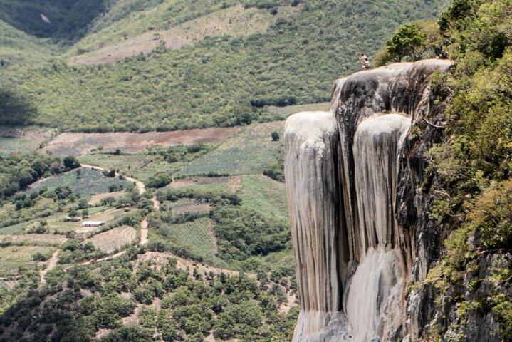 Hierve el Agua, Tule Tree, Mitla and Mezcal Distillery Tour