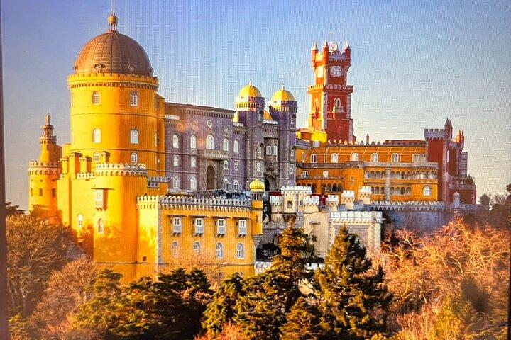 Half Day Shared Tour to Sintra with Licensed Guide