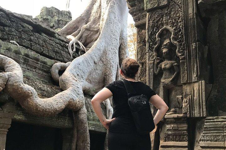 Angkor Wat Sunrise Private Tour by Vintage Jeep