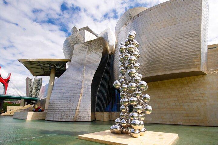 Bilbao & Guggenheim Museum Private Walking Tour with guide