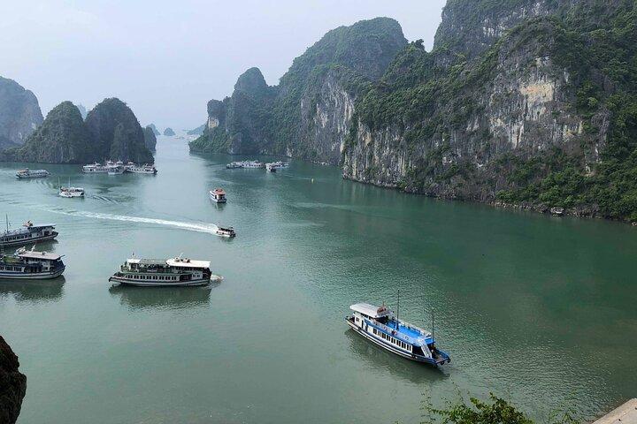 1-Day Explore Halong Bay With Cave, Kayaking And Swimming